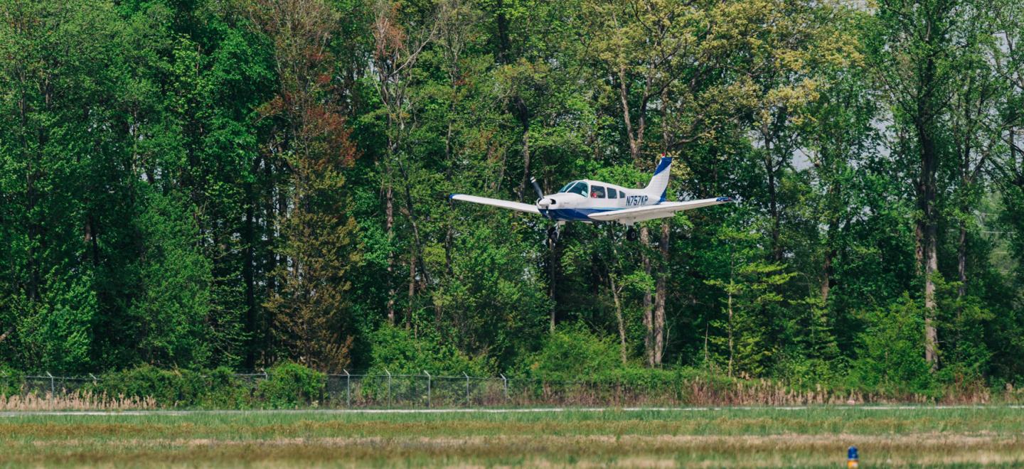 Landing at Delaware Airpark 33N is Easy and Convenient